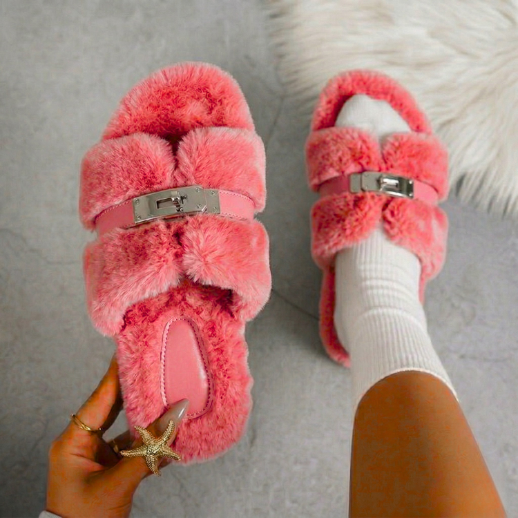LuxeCloud⢠Fur Slides