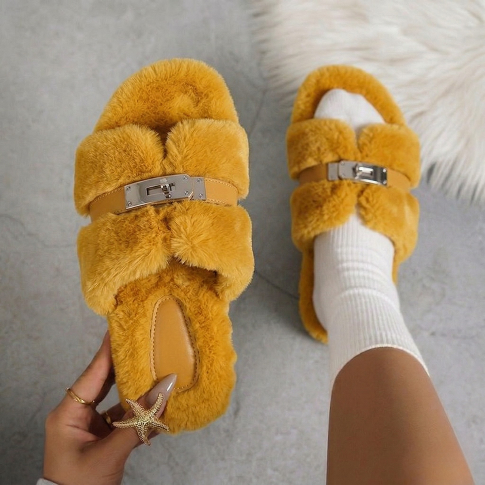 LuxeCloud™ Fur Slides